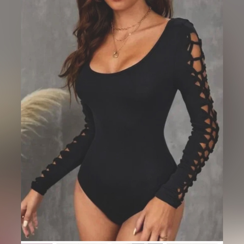 Elie Tahari | Lace Up Scoop Neck Bodysuit